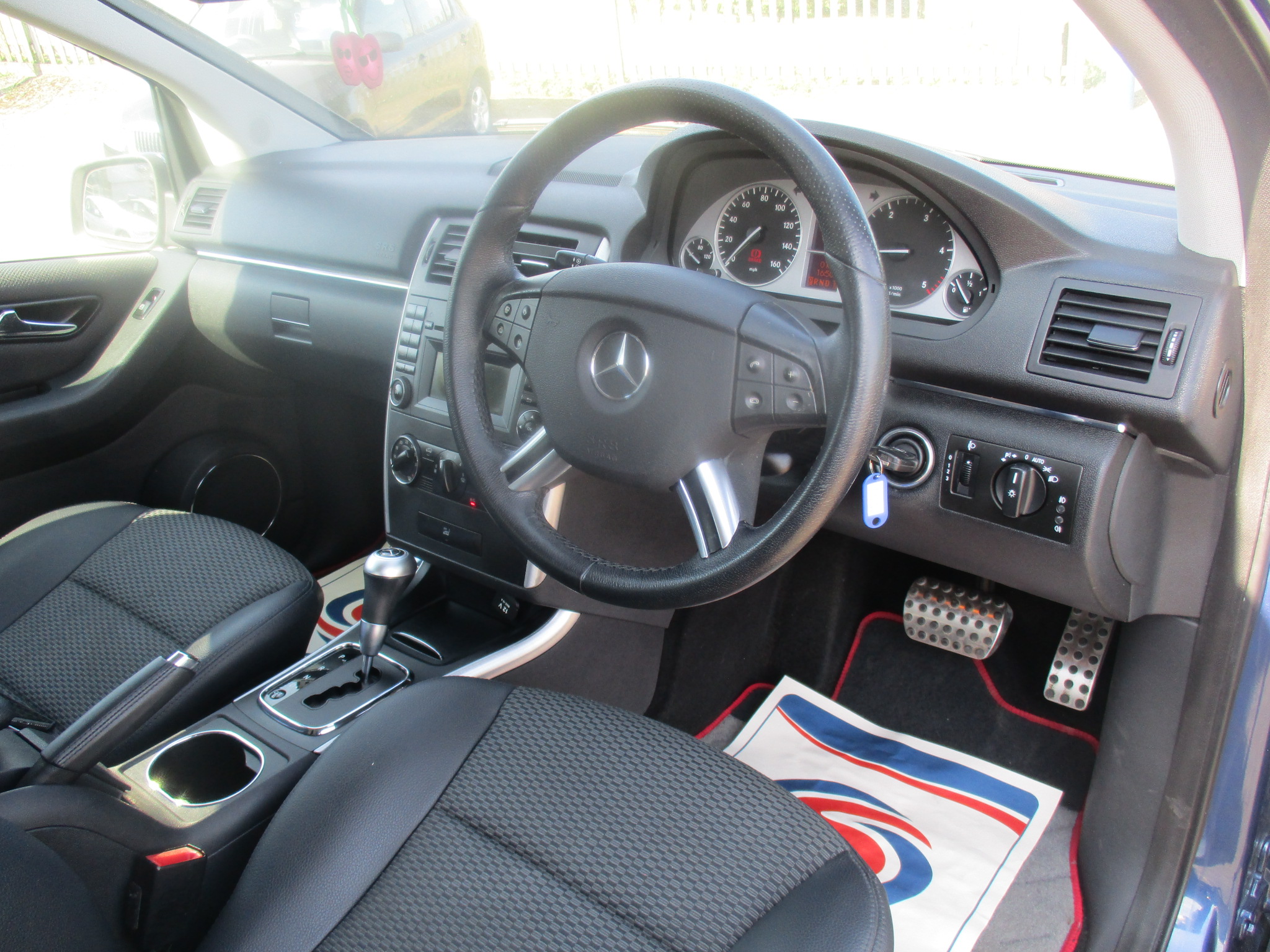MERCEDES-BENZ B CLASS 2.0 B180 CDI SPORT (AUTO) 2011